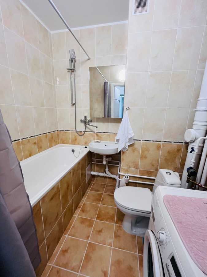 Аренда 1-комнатной квартиры 42 м², Михаила Котельникова ул., Драгоманова, 1к