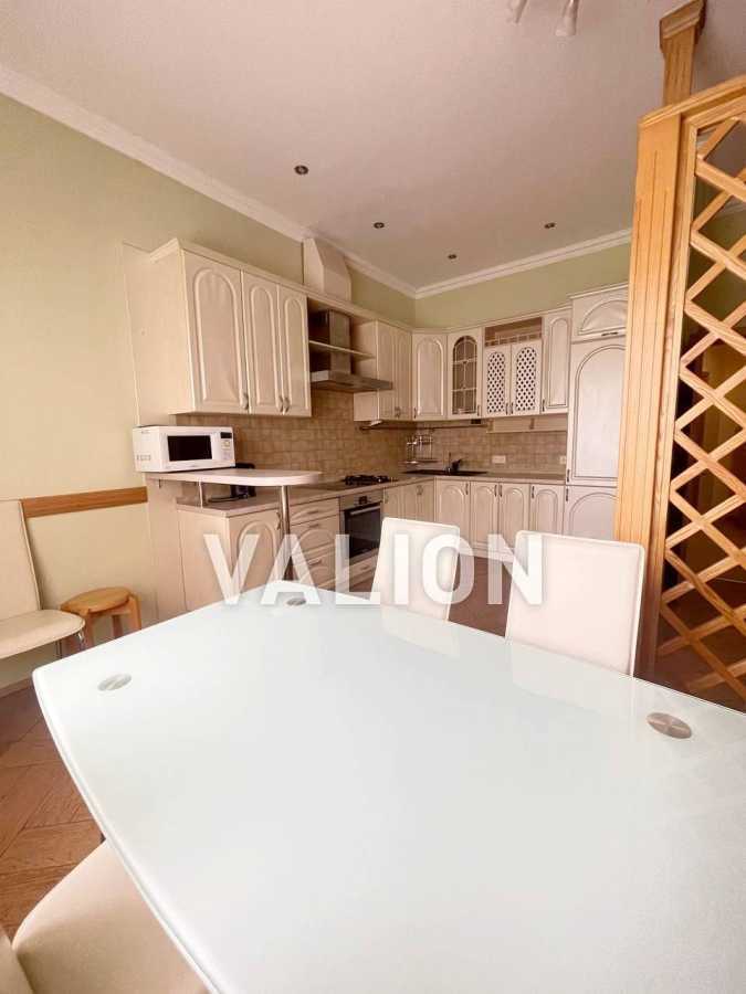 Продажа дома 235.8 м², Парникова