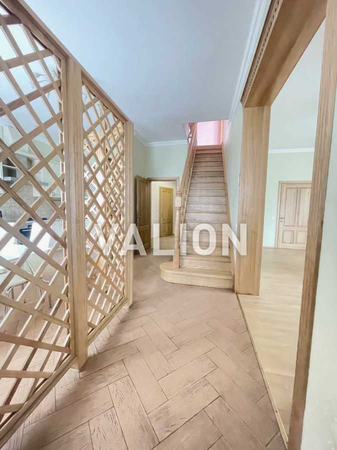 Продажа дома 235.8 м², Парникова