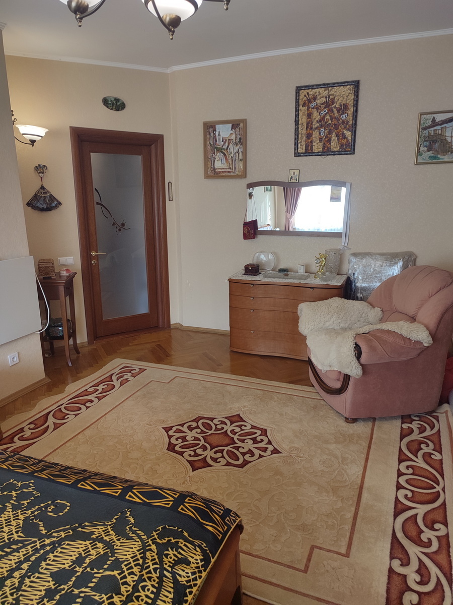 Продаж 2-кімнатної квартири 55 м², Ігорівська вул., 16