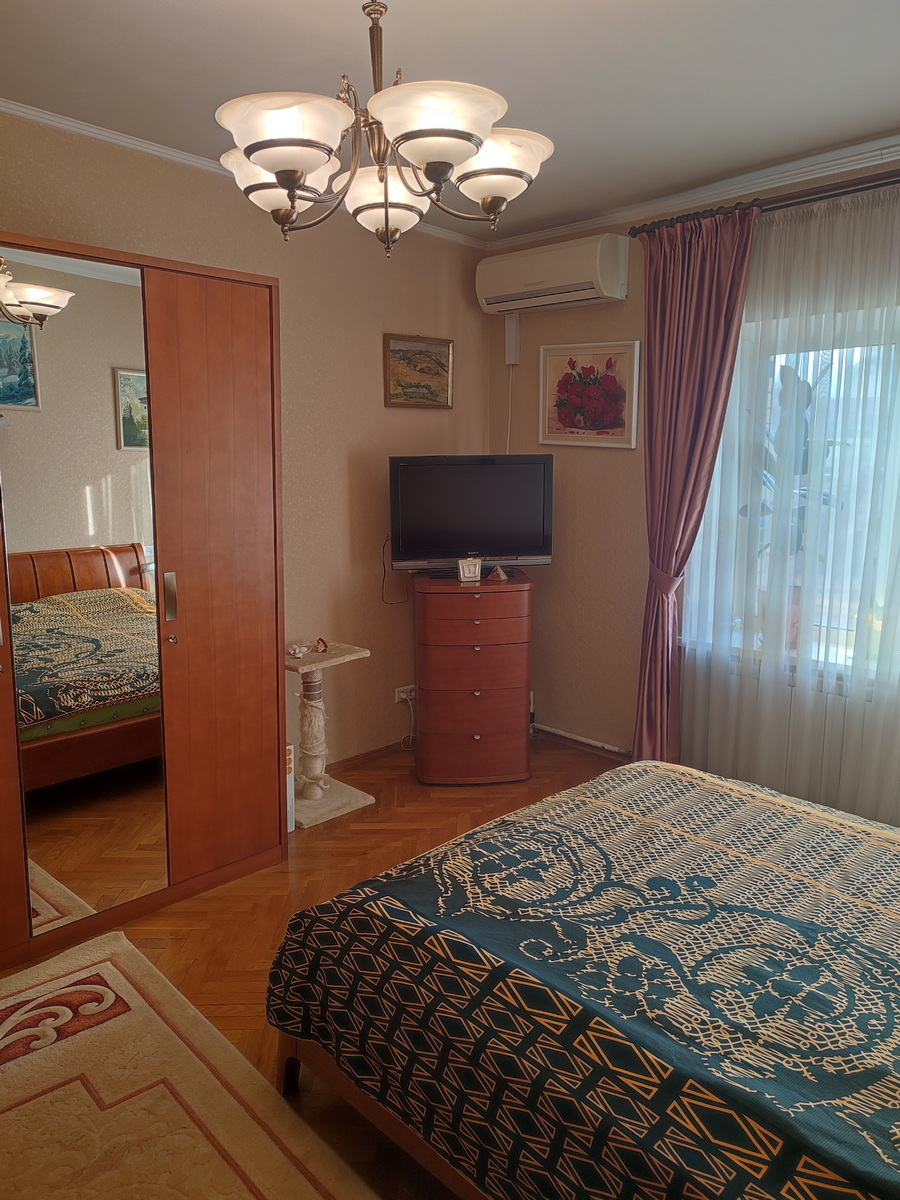 Продаж 2-кімнатної квартири 55 м², Ігорівська вул., 16