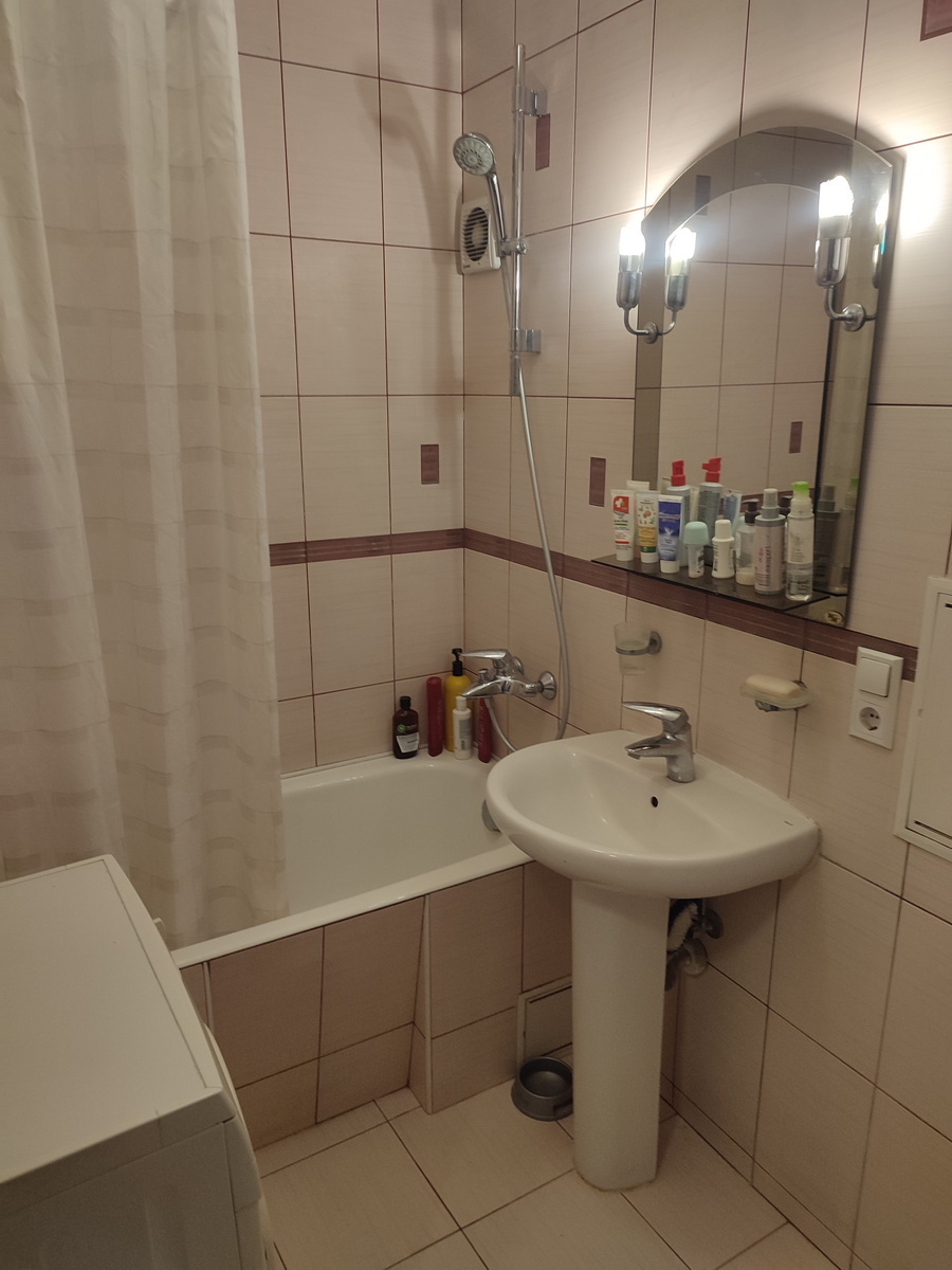 Продаж 2-кімнатної квартири 55 м², Ігорівська вул., 16