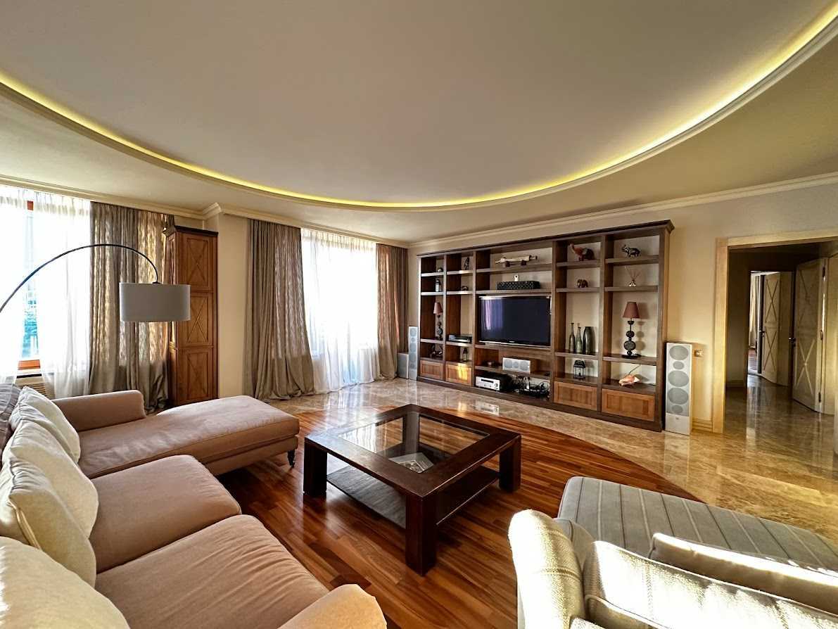 Оренда 3-кімнатної квартири 186 м², Жилянська вул., 59