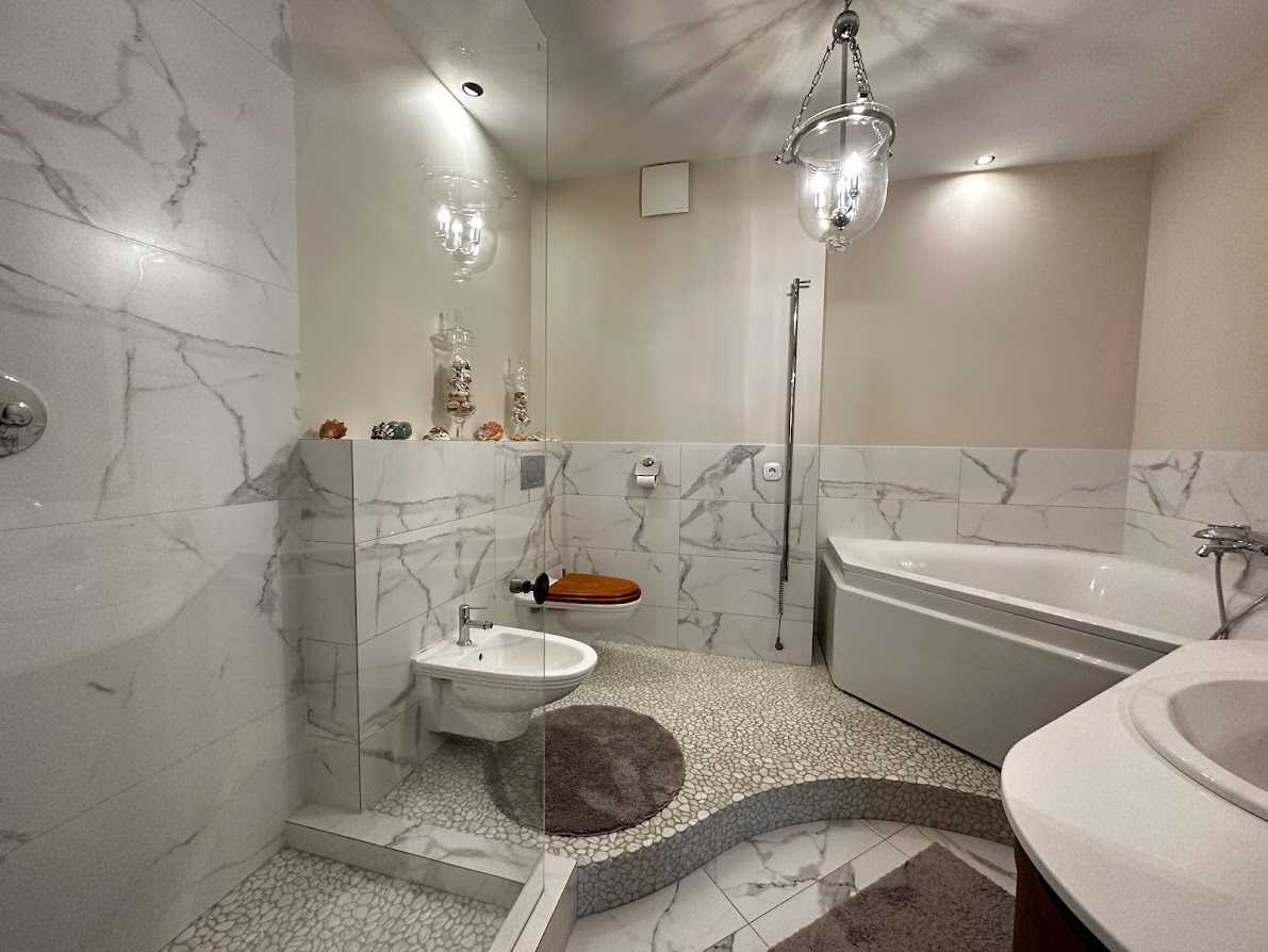 Оренда 3-кімнатної квартири 186 м², Жилянська вул., 59