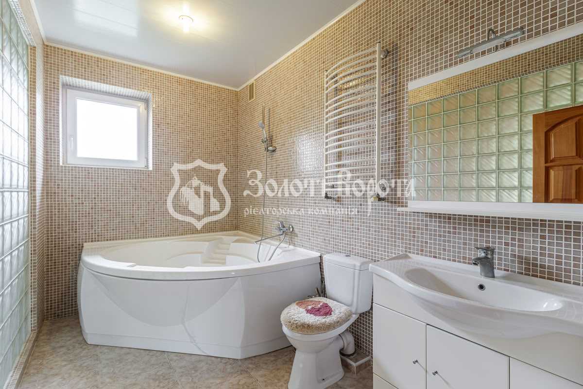 Продаж будинку 400.8 м², Польова, 26