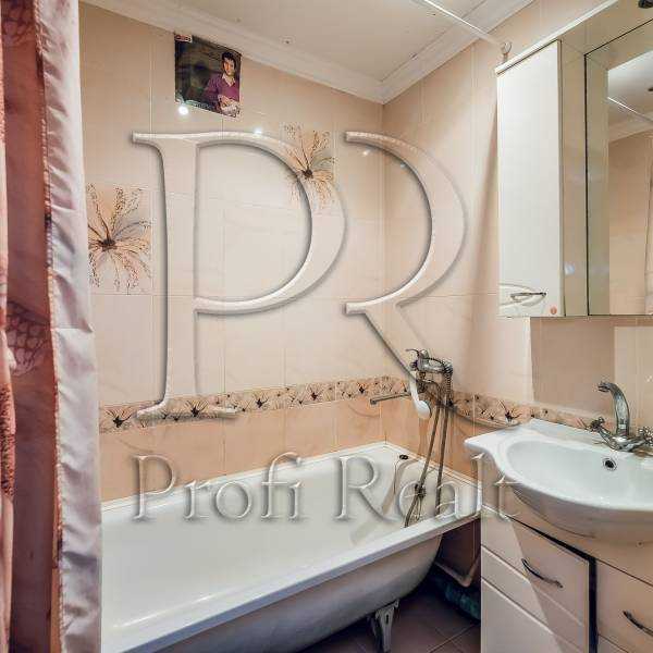 Продажа 3-комнатной квартиры 71 м², Киевская ул., Спортивная улиц а, 4