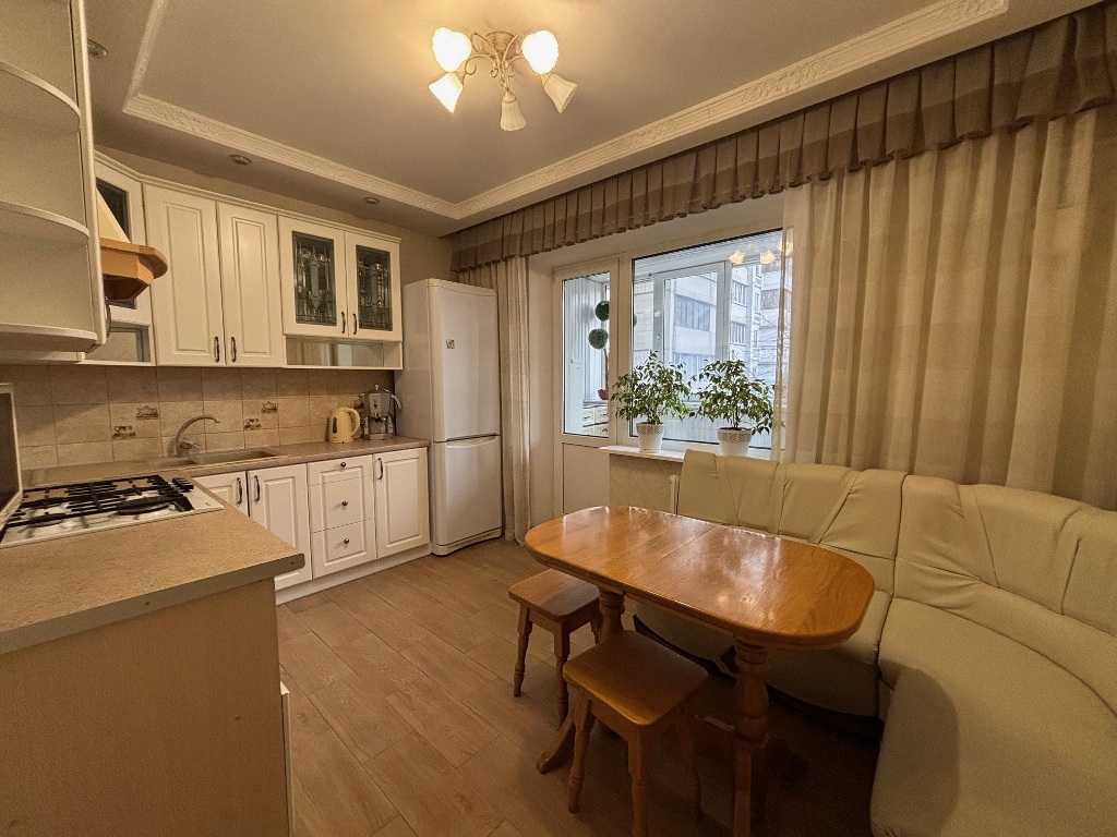 Продаж 3-кімнатної квартири 90 м², Бориса Гмирі вул., 13
