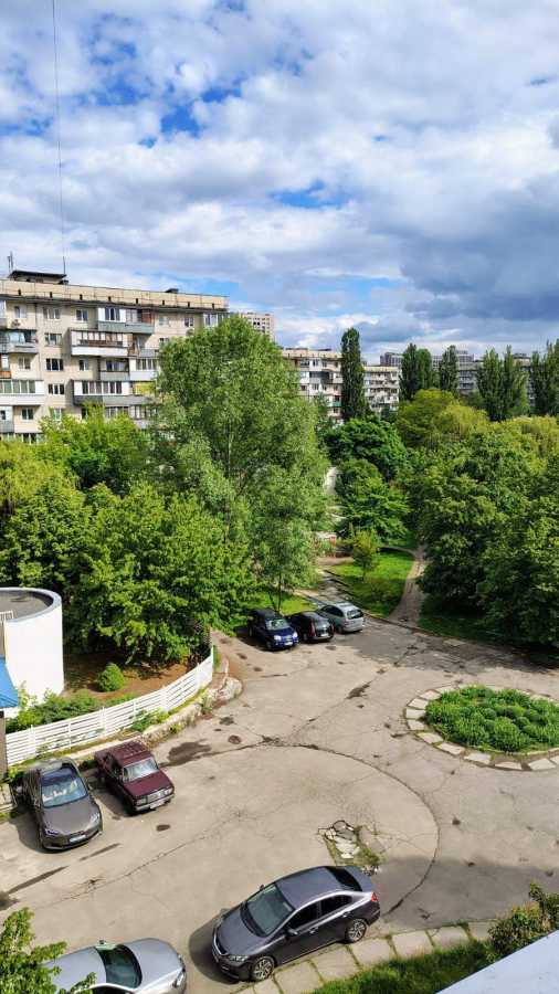 Продажа 3-комнатной квартиры 69 м², Георгия Гонгадзе просп., 12