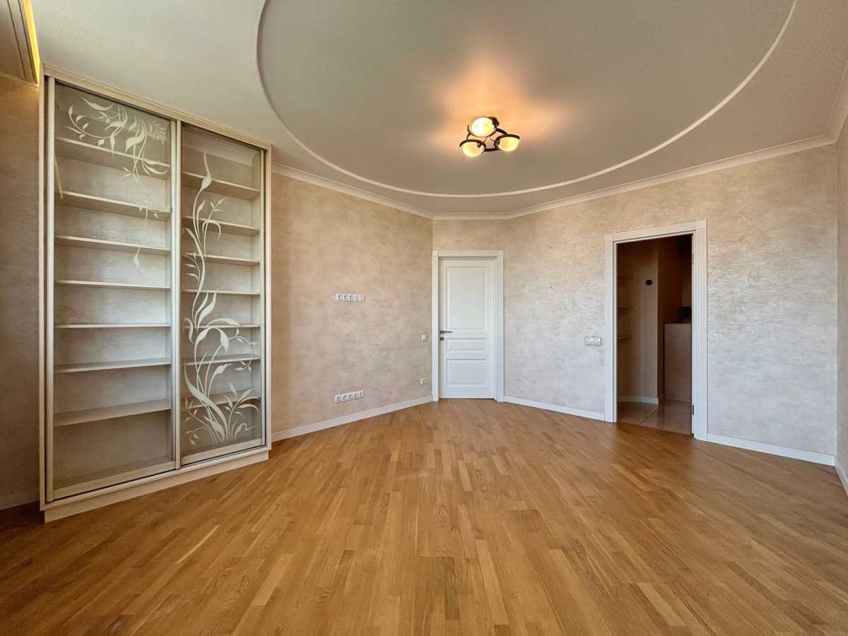 Продажа 2-комнатной квартиры 92 м², Михаила Максимовича ул., 3Г