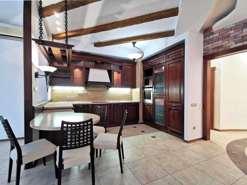Аренда 4-комнатной квартиры 153 м², Богдана Хмельницкого ул., 41