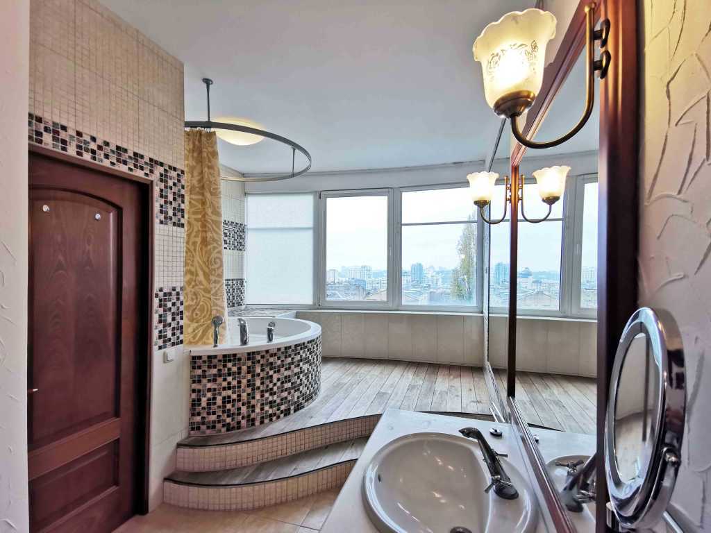 Аренда 4-комнатной квартиры 153 м², Богдана Хмельницкого ул., 41
