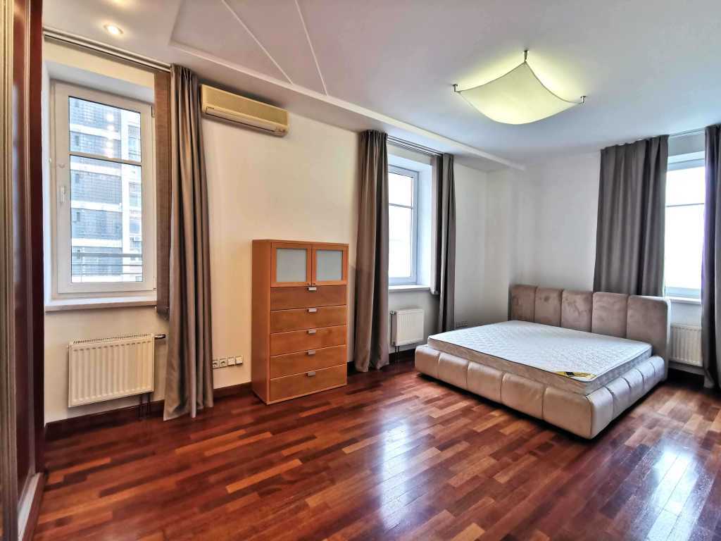 Аренда 4-комнатной квартиры 153 м², Богдана Хмельницкого ул., 41