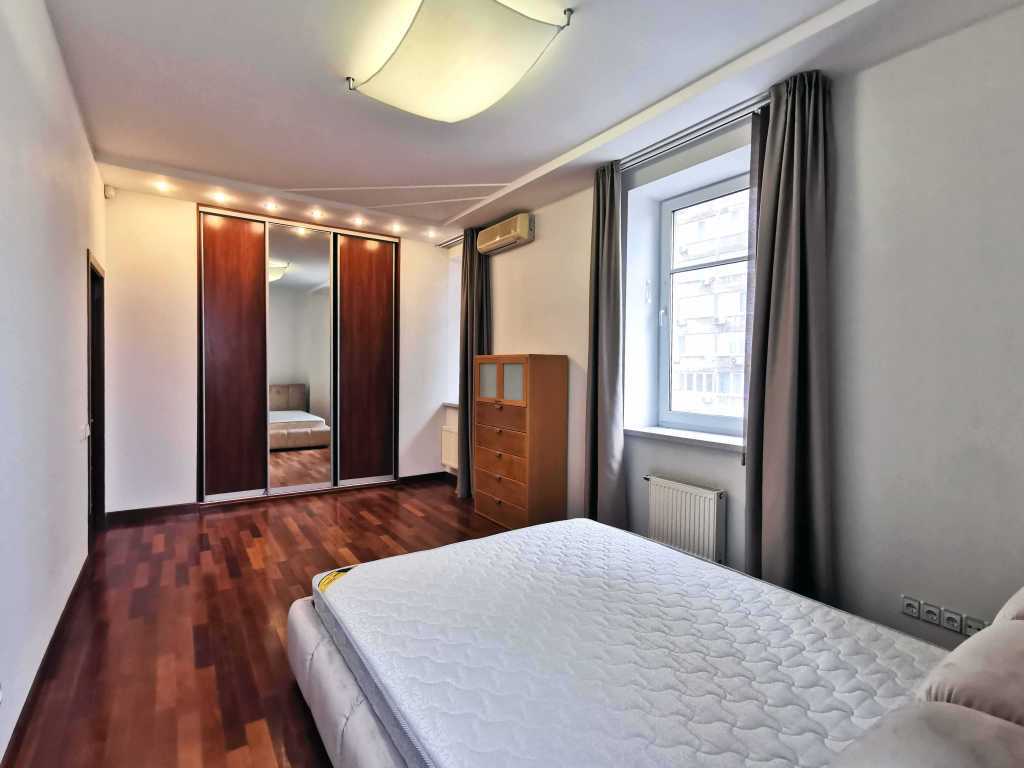 Аренда 4-комнатной квартиры 153 м², Богдана Хмельницкого ул., 41