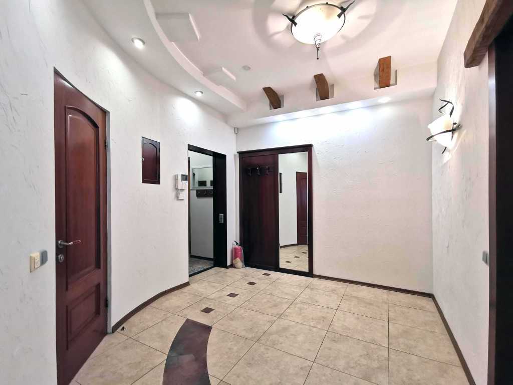 Аренда 4-комнатной квартиры 153 м², Богдана Хмельницкого ул., 41