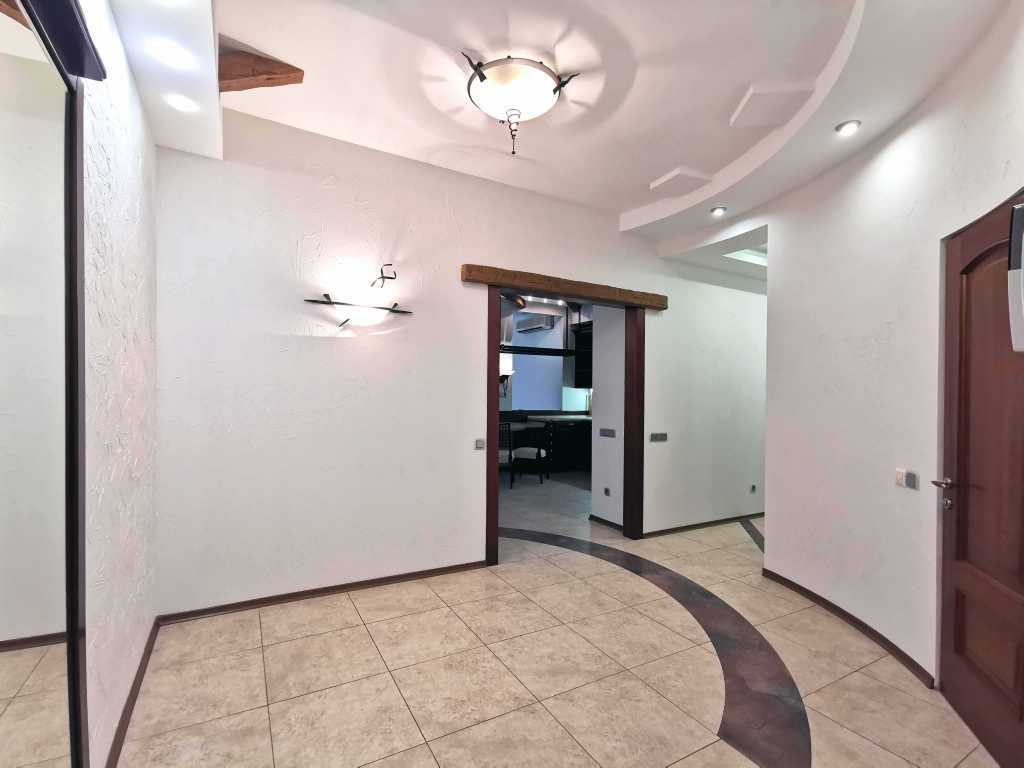 Аренда 4-комнатной квартиры 153 м², Богдана Хмельницкого ул., 41
