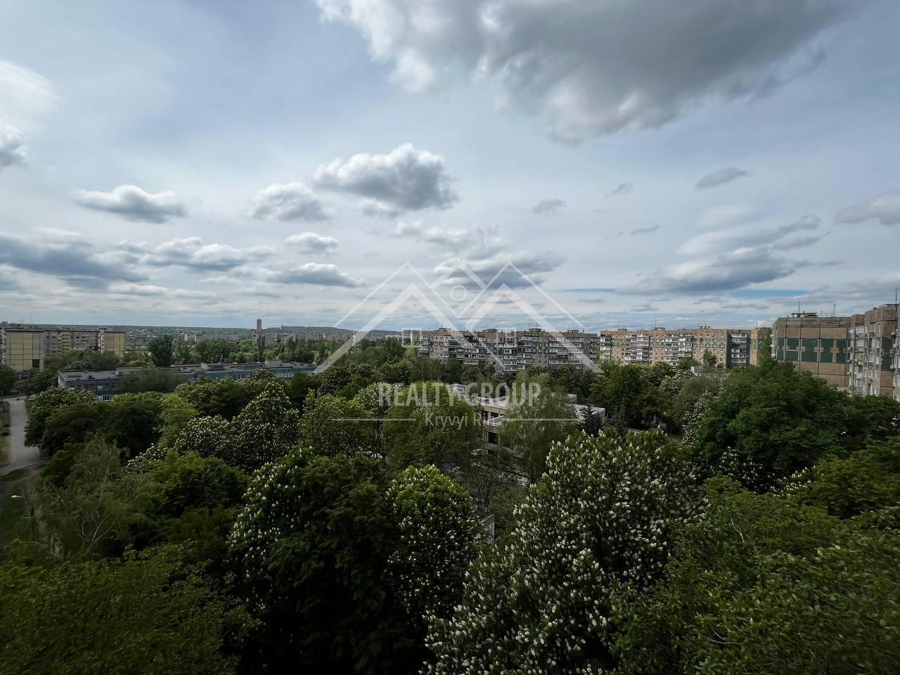 Продаж 3-кімнатної квартири 62.4 м², Сонячний вул., 9