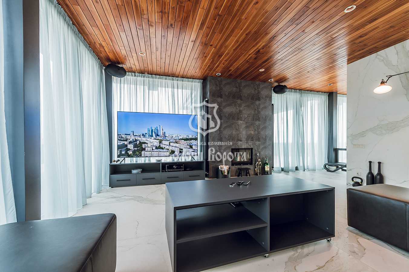 Продажа 4-комнатной квартиры 211 м², Евгения Коновальца ул., 36Е