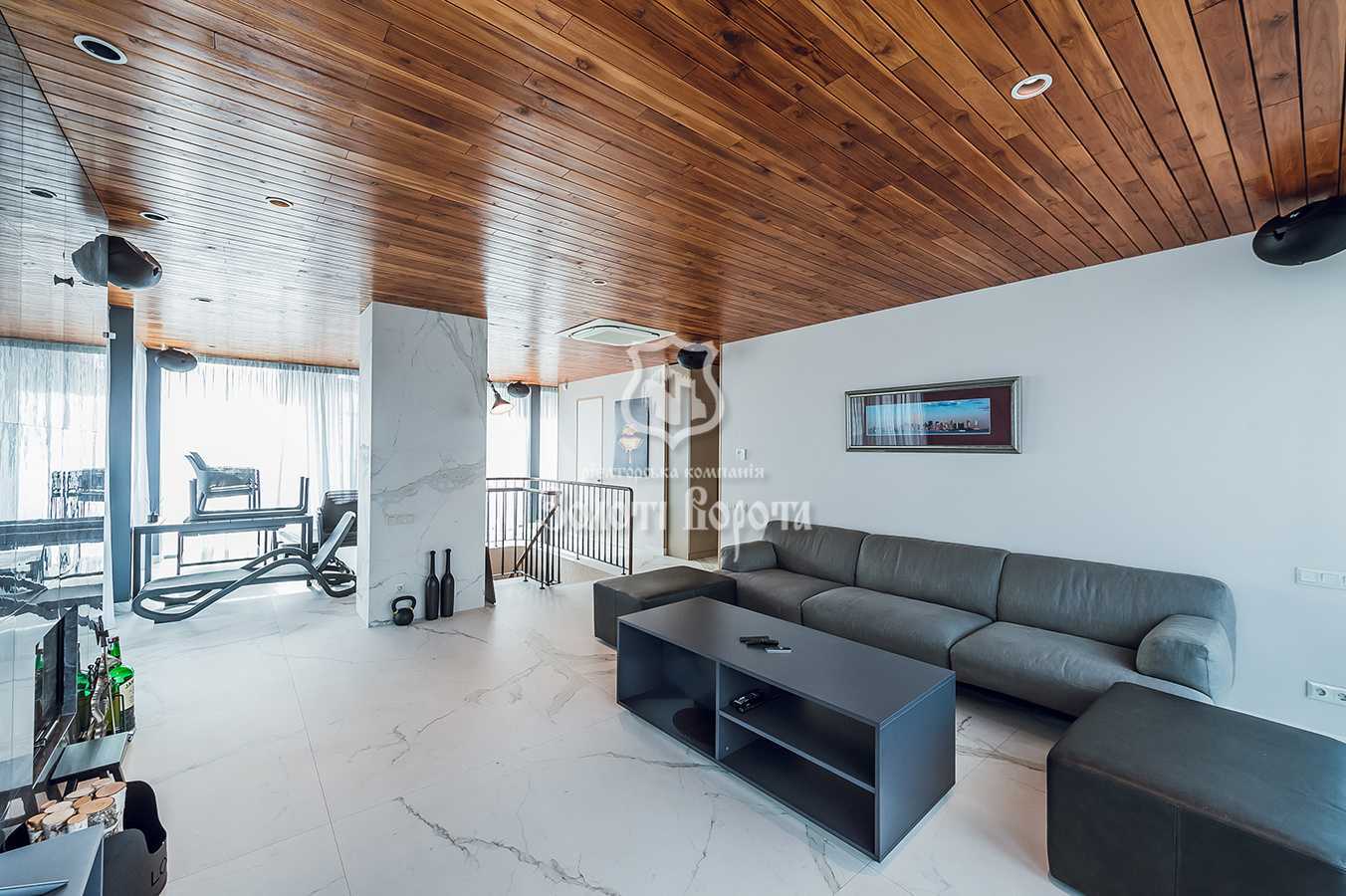 Продажа 4-комнатной квартиры 211 м², Евгения Коновальца ул., 36Е