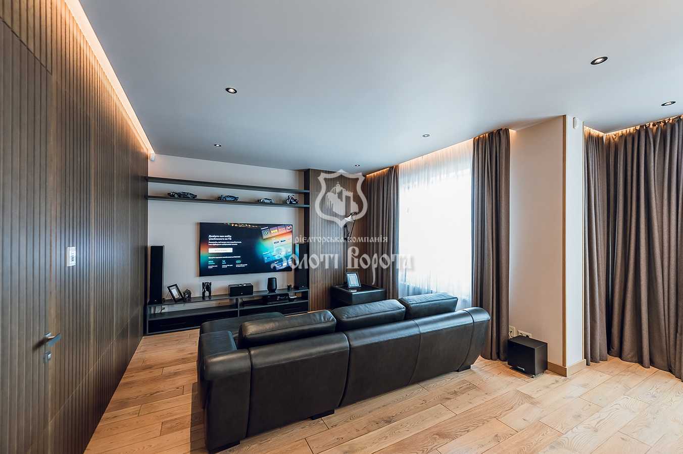 Продажа 4-комнатной квартиры 211 м², Евгения Коновальца ул., 36Е