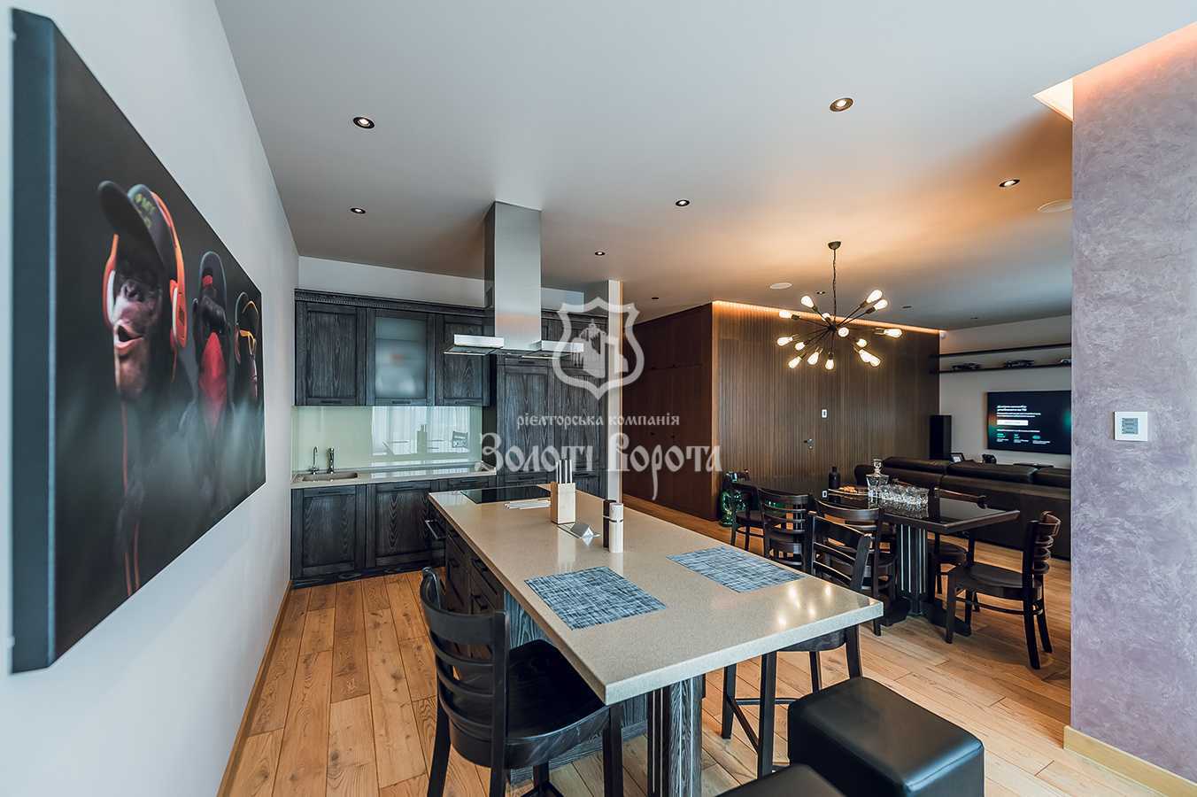 Продажа 4-комнатной квартиры 211 м², Евгения Коновальца ул., 36Е