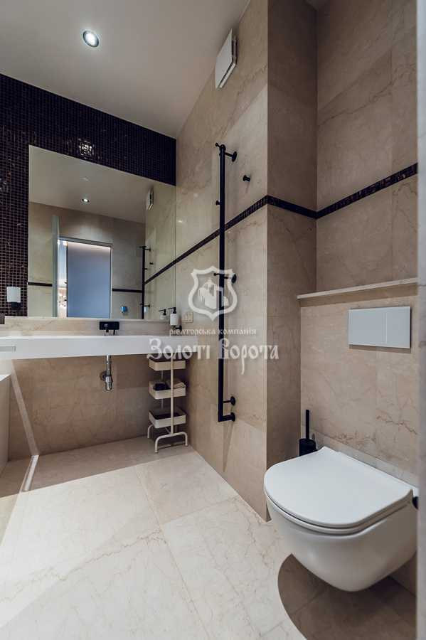 Продажа 4-комнатной квартиры 211 м², Евгения Коновальца ул., 36Е