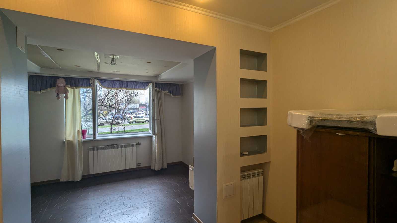 Продажа 2-комнатной квартиры 70 м², Михаила Донца ул., Драгоманова, 11