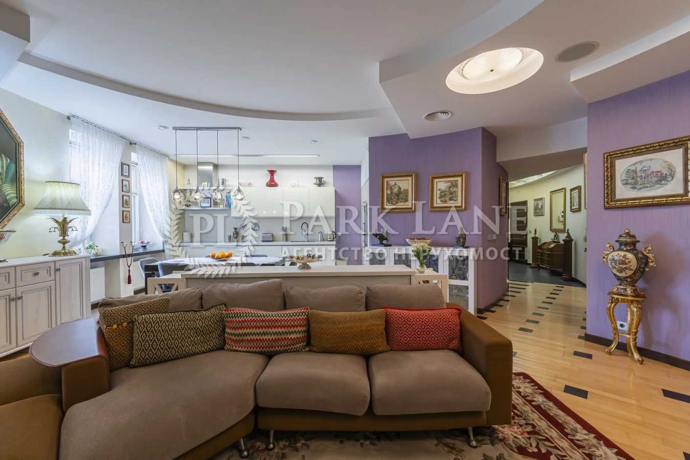 Продажа 4-комнатной квартиры 160 м², Панаса Мирного ул., 10