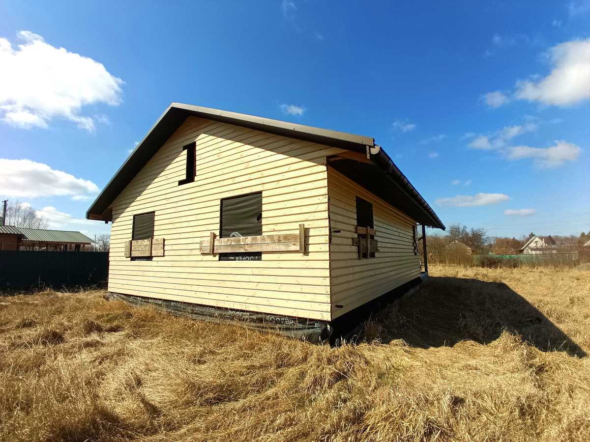 Продаж будинку 100 м², польова