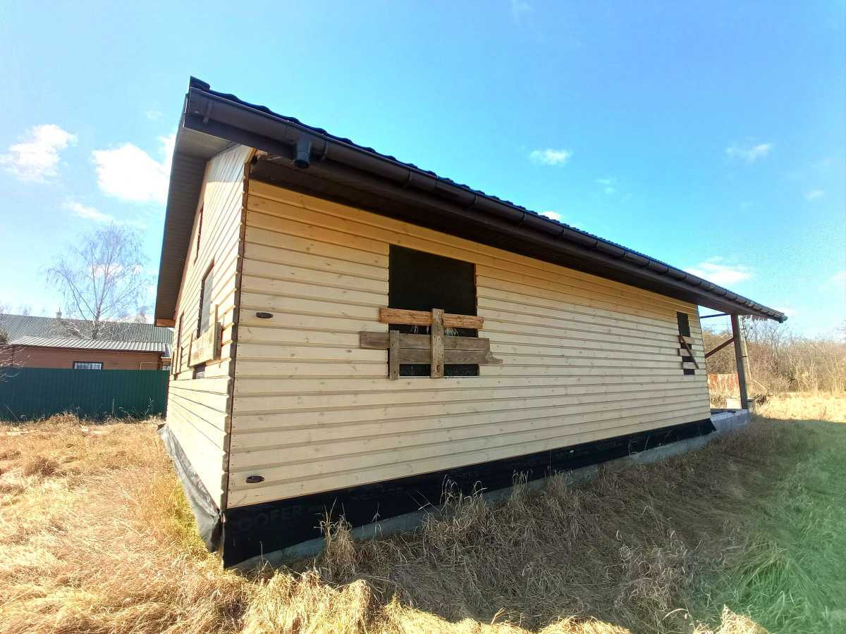 Продаж будинку 100 м², польова