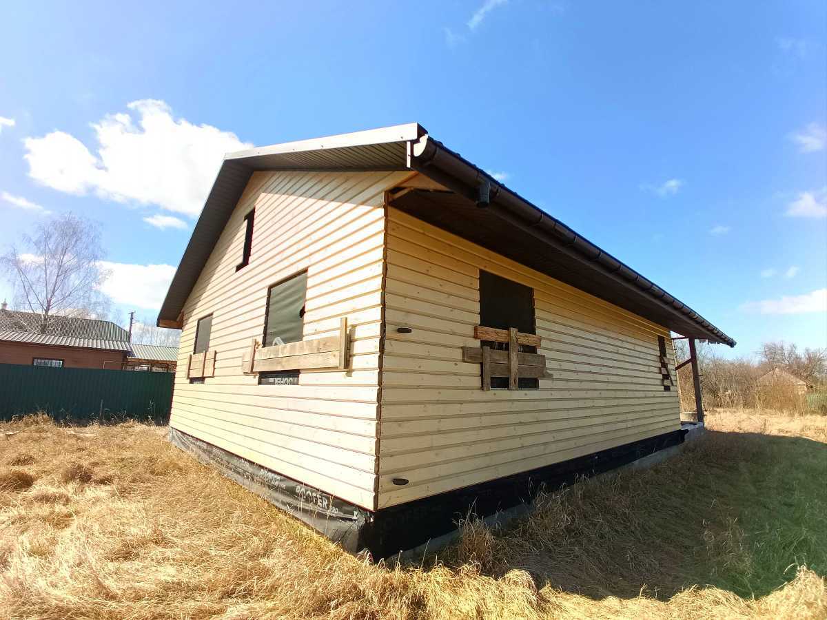 Продаж будинку 100 м², польова