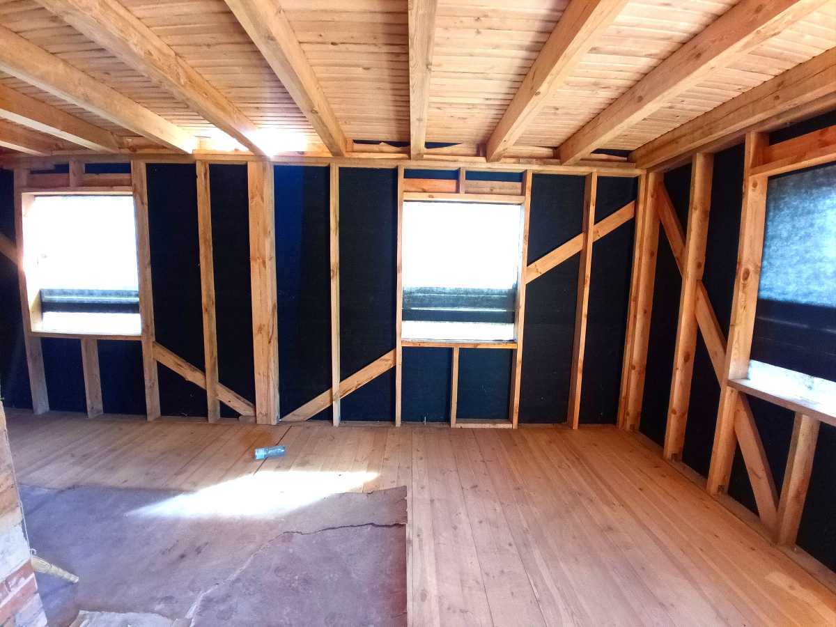 Продаж будинку 100 м², польова