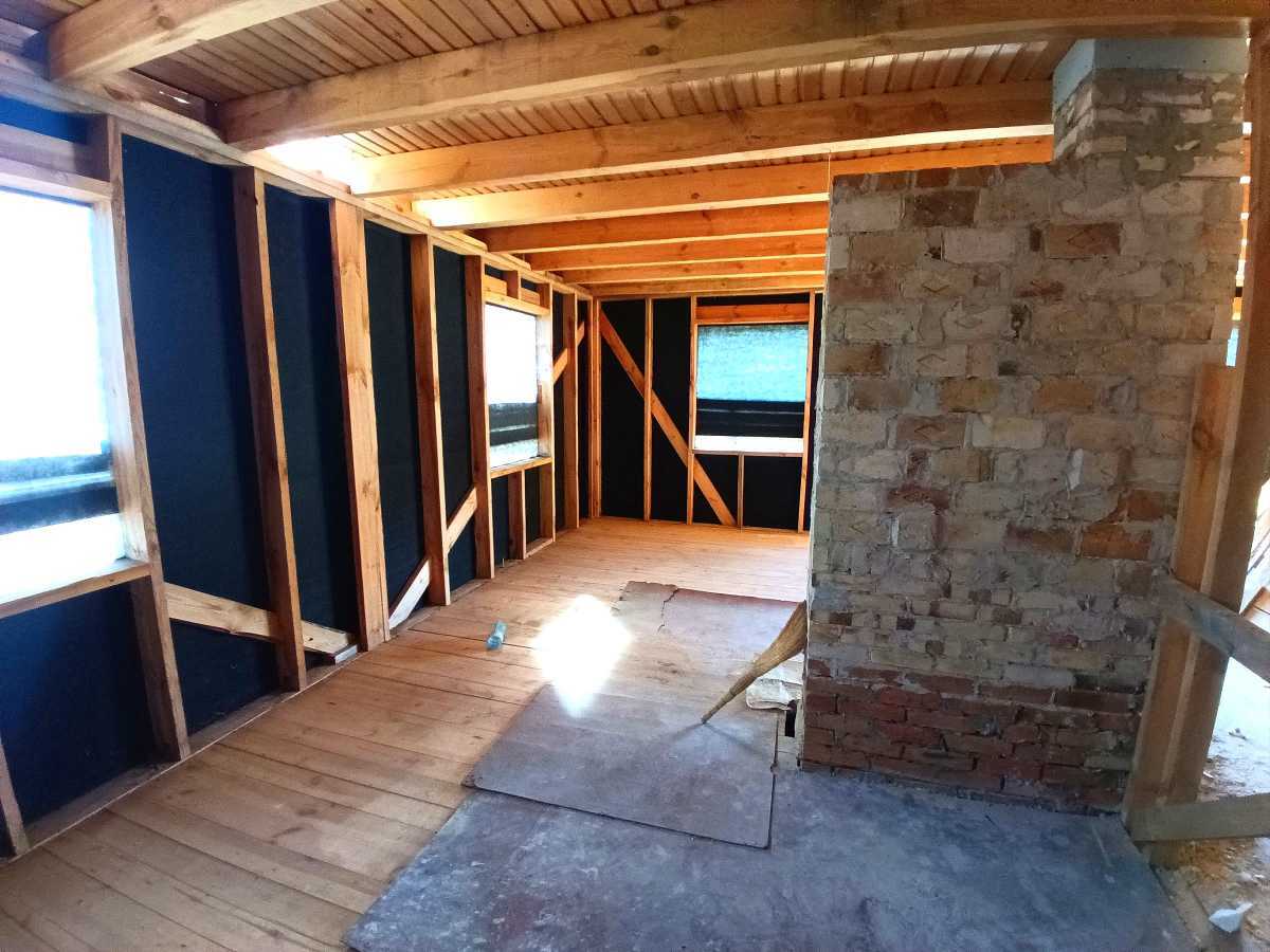 Продаж будинку 100 м², польова