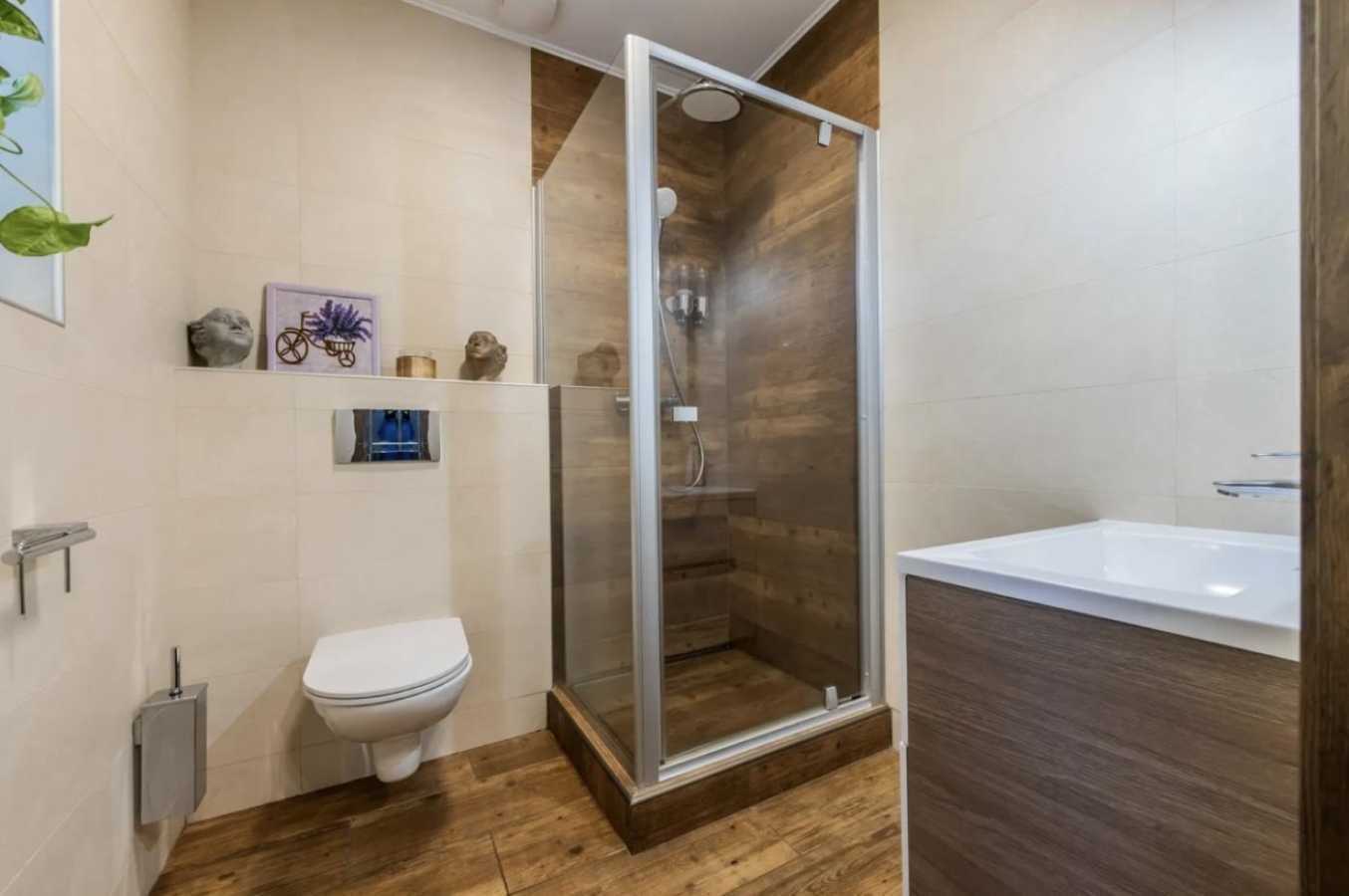 Продаж будинку 120 м², 2/10