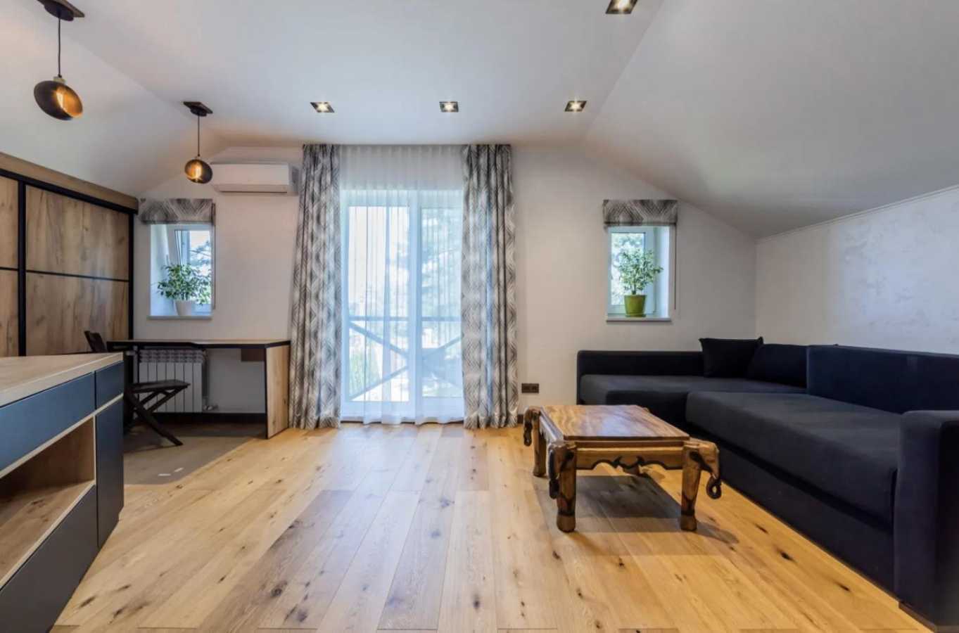 Продаж будинку 120 м², 2/10