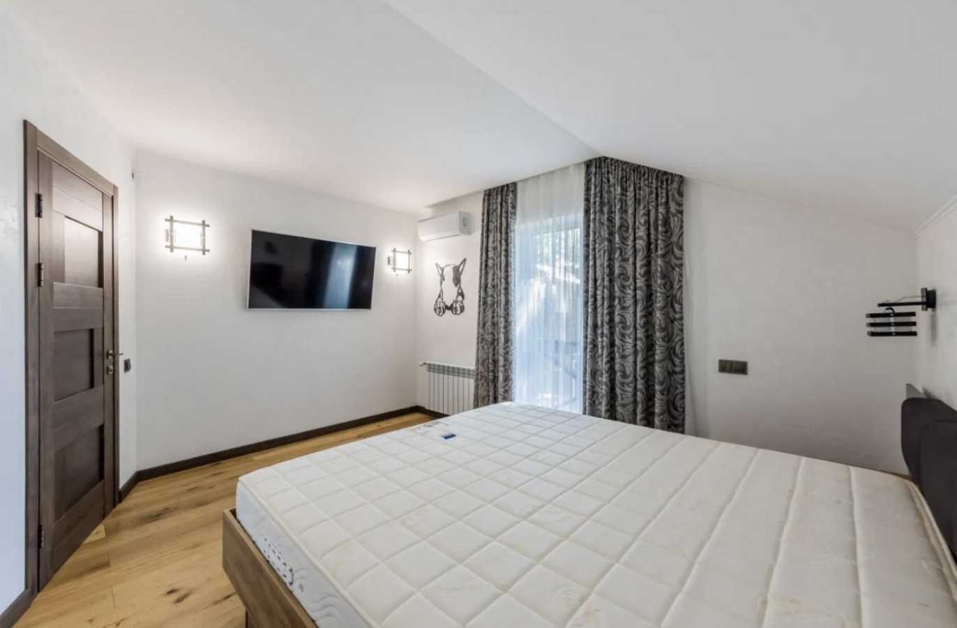 Продаж будинку 120 м², 2/10