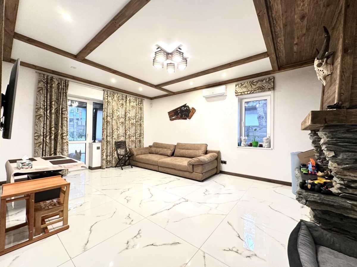 Продаж будинку 120 м², 2/10
