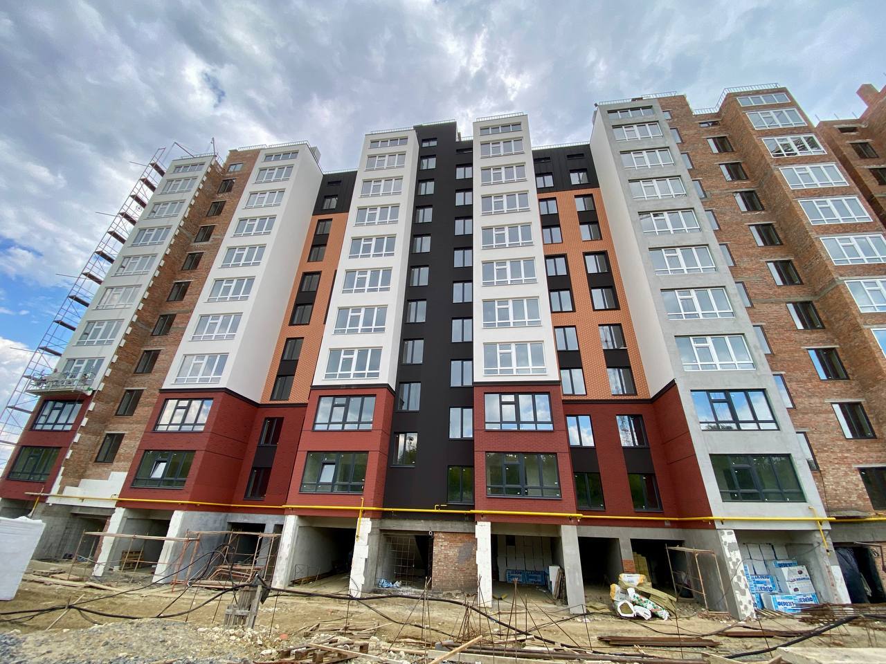 Продажа 1-комнатной квартиры 40.92 м², Николая Мазура ул.