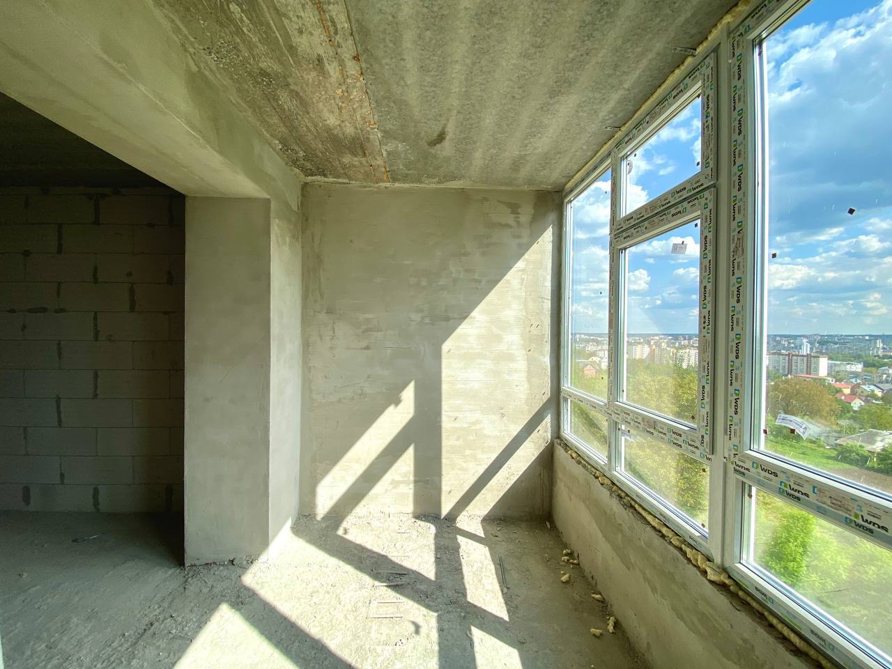 Продажа 1-комнатной квартиры 40.92 м², Николая Мазура ул.