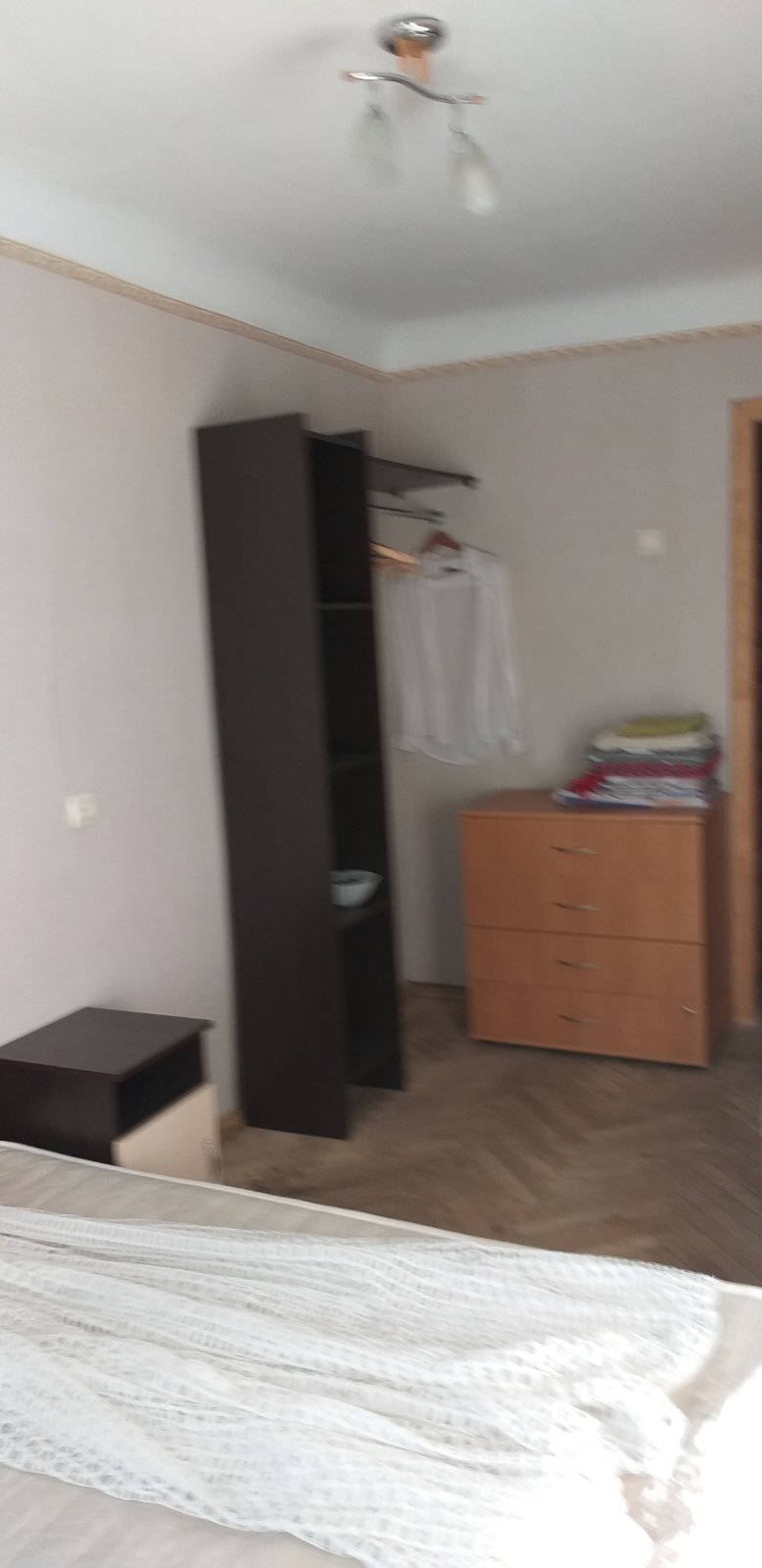 Оренда 3-кімнатної квартири 57 м², Макіївська вул., 4