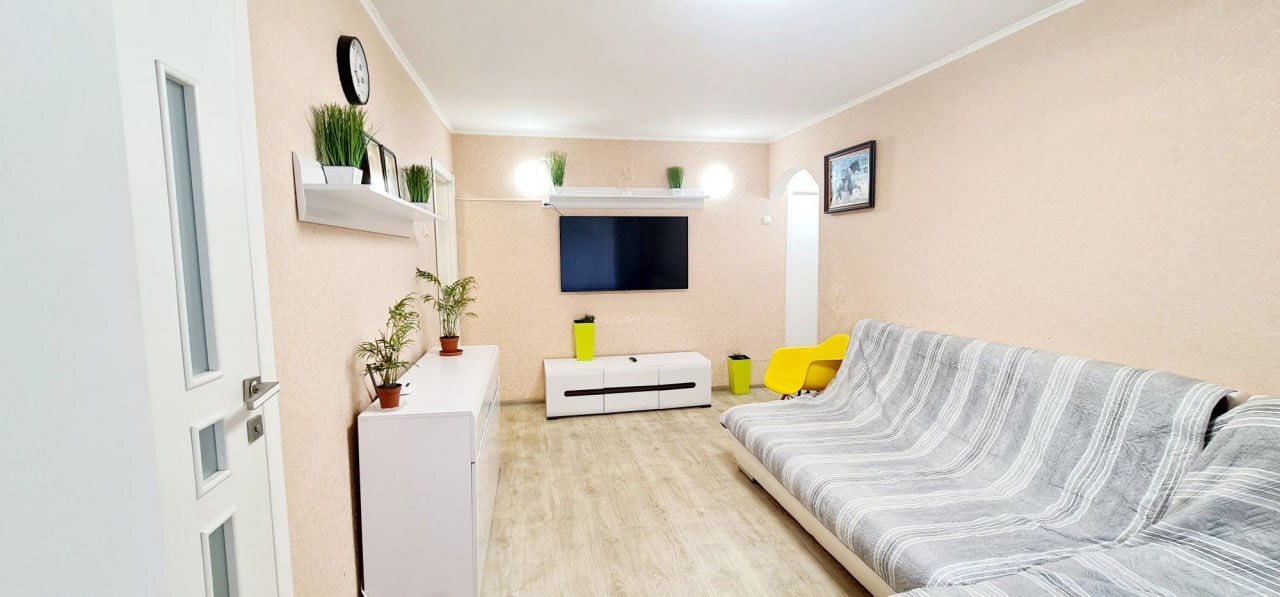 Продажа 3-комнатной квартиры 58 м², Леонида Стромцова ул.