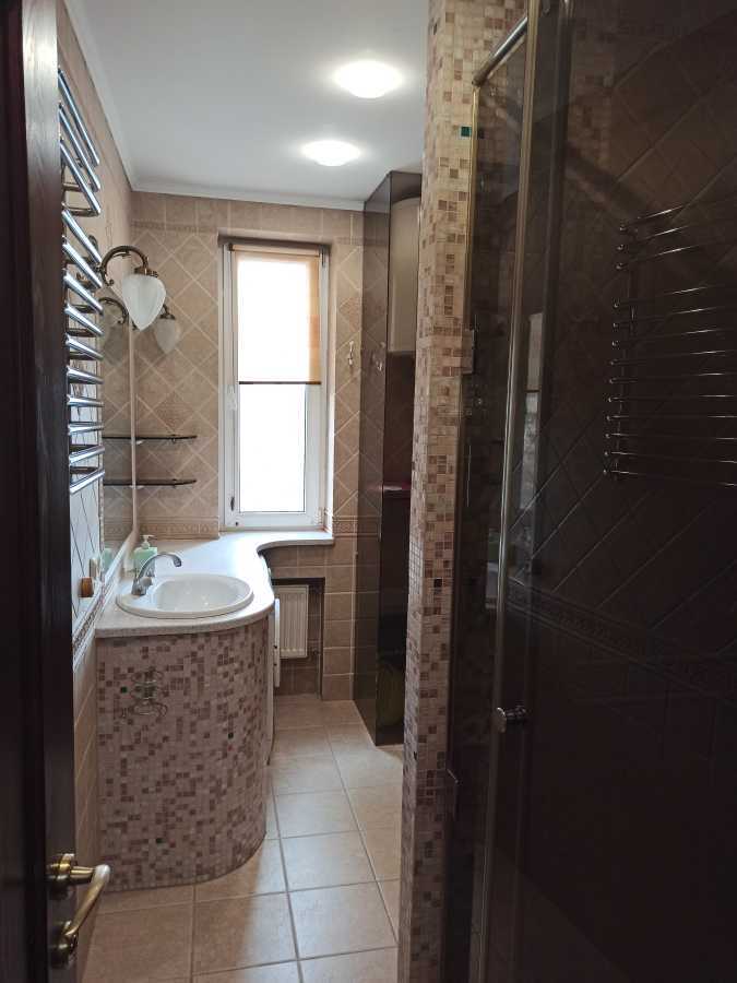 Оренда 4-кімнатної квартири 128 м², Микільсько-Слобідська вул., 2Б