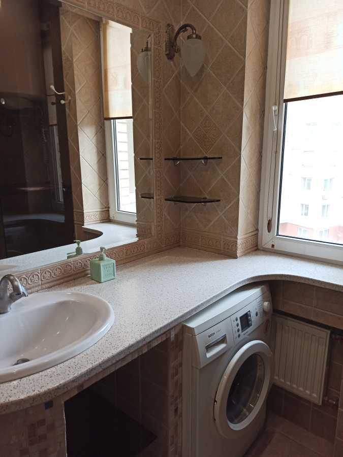 Оренда 4-кімнатної квартири 128 м², Микільсько-Слобідська вул., 2Б