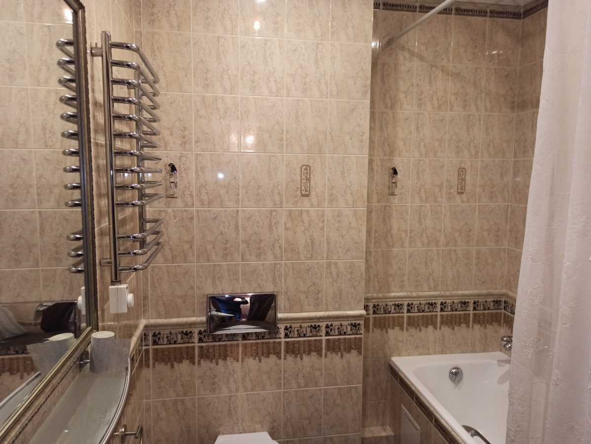 Оренда 4-кімнатної квартири 128 м², Микільсько-Слобідська вул., 2Б