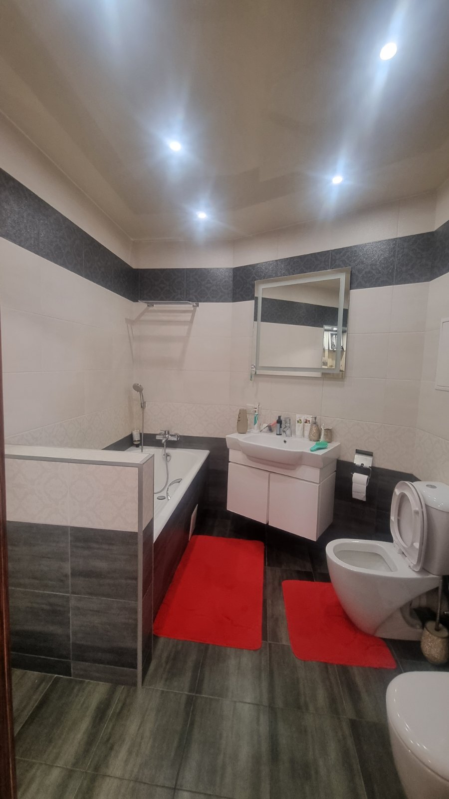 Продажа 4-комнатной квартиры 108 м², Харьковское шоссе, 56