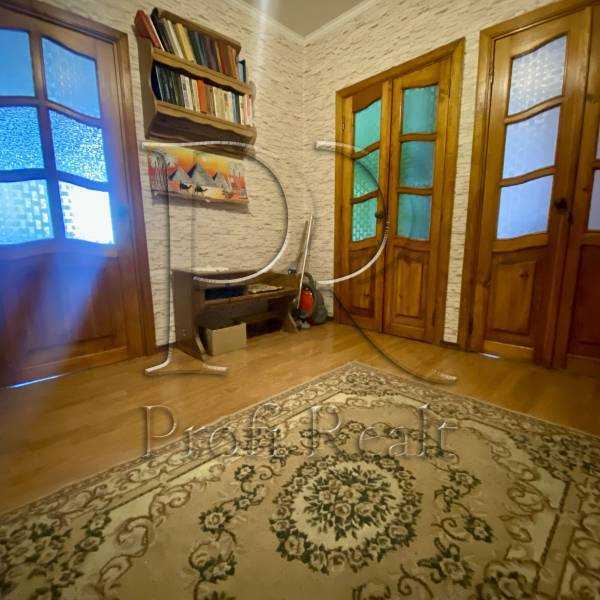 Продажа 3-комнатной квартиры 72 м², Свободы просп., 24Б