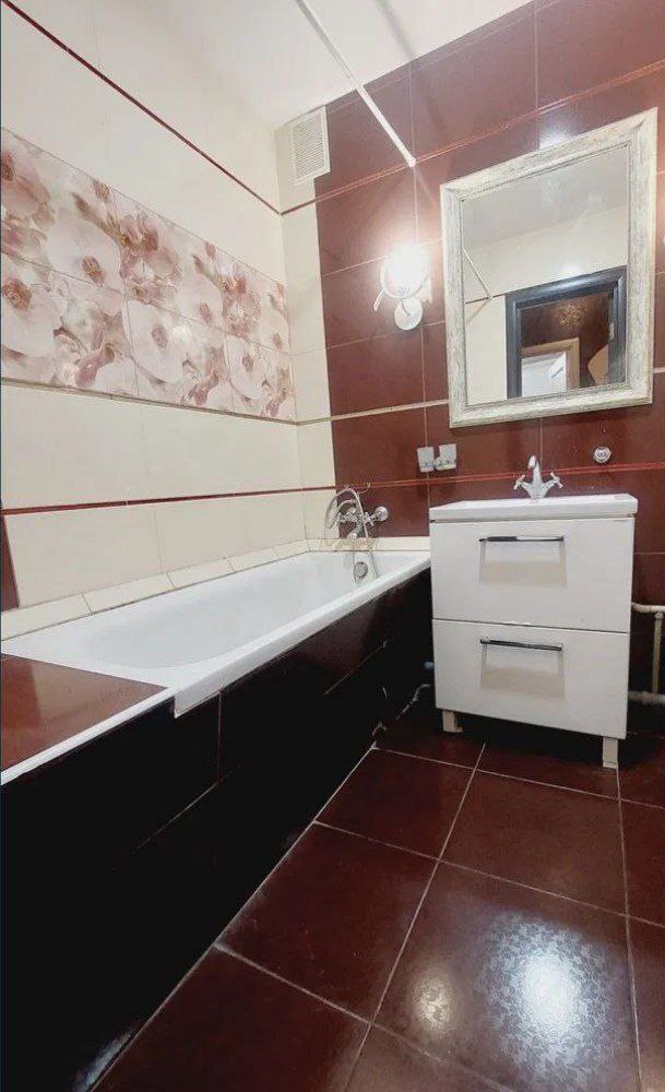 Продаж 1-кімнатної квартири 40 м², Герасима Кондратьєва вул.