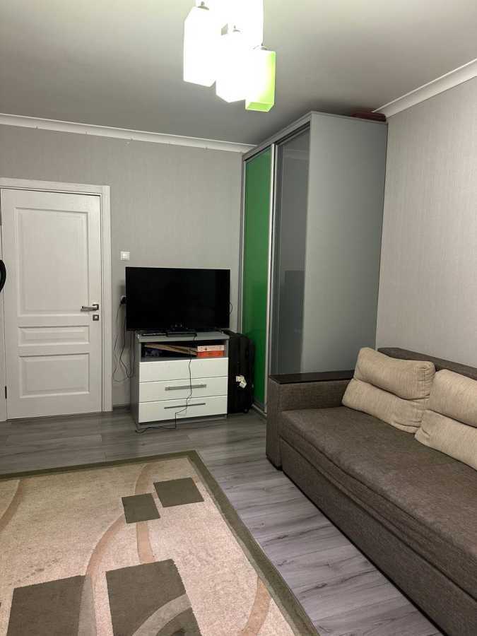 Продажа 2-комнатной квартиры 77 м², Николая Закревского ул., 95Г