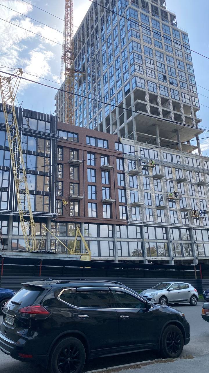 Продажа 2-комнатной квартиры 47 м², Александра Поля просп.