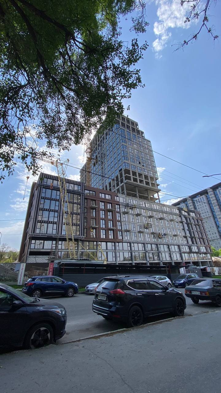 Продажа 2-комнатной квартиры 47 м², Александра Поля просп.