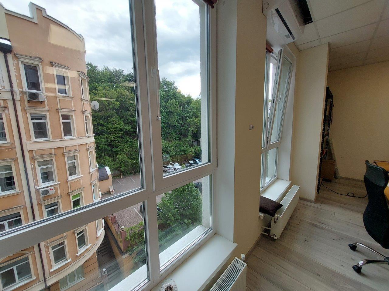 Продажа офиса 70 м², Глубочицкая ул., 40